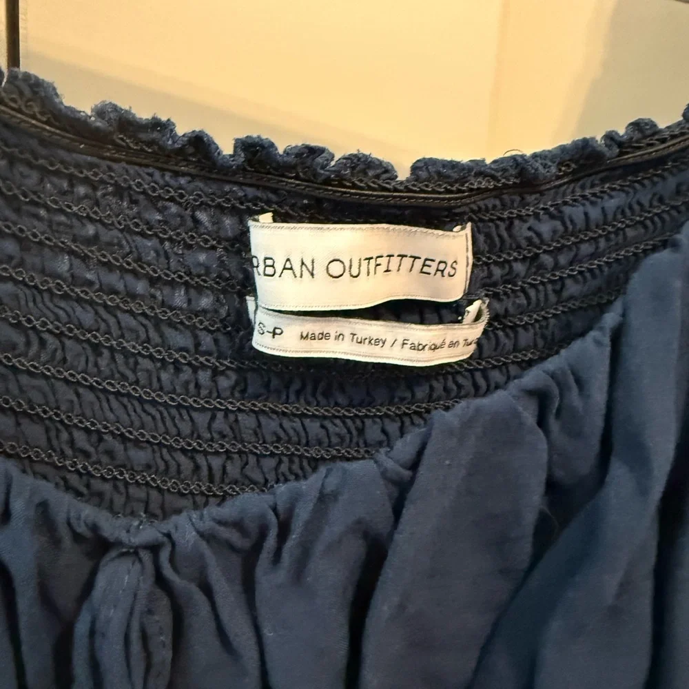 Urban Outfitters Navy Long Sleeve Crop Top - Picture 2 of 3